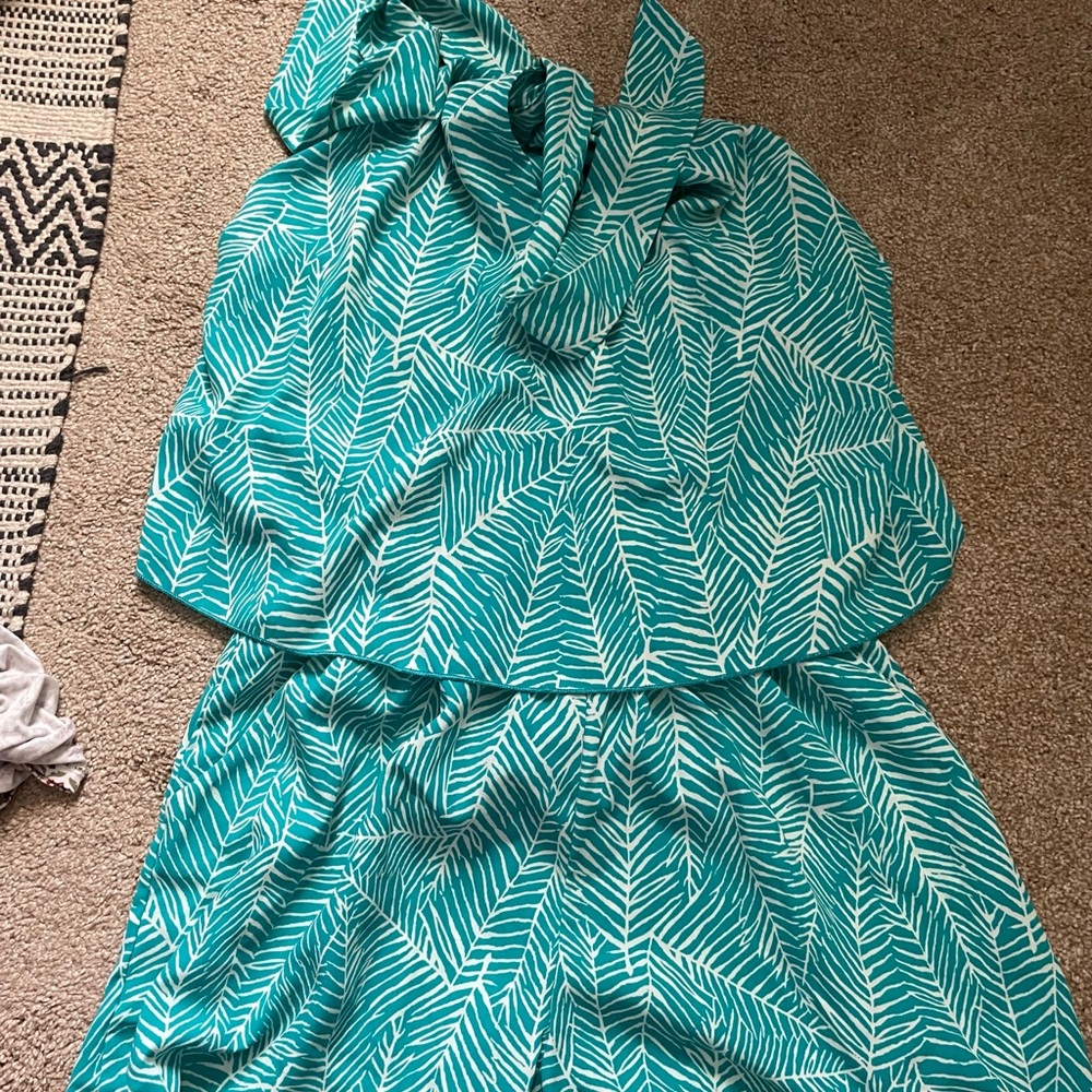 Halter neck romper tie neck